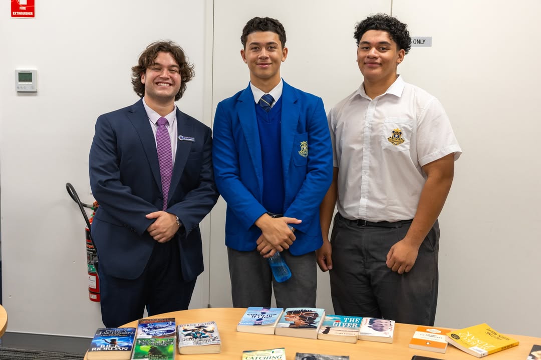 730118859123600_1498768338925311-1